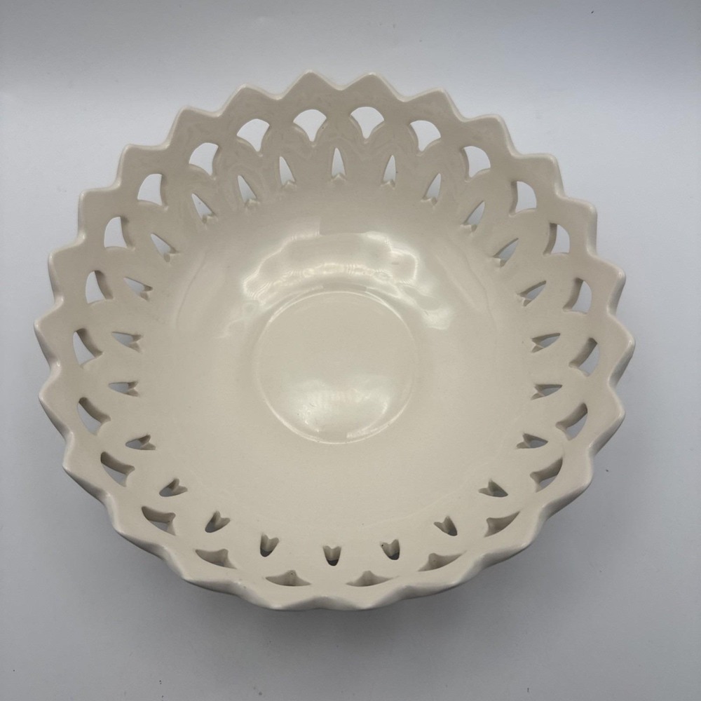 Hartley Greens Leeds Pottery reticulated saw‎ tooth Pierced Bowl